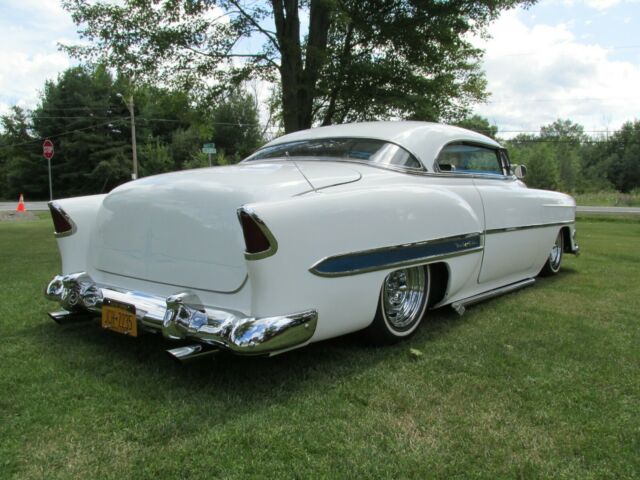 Chevrolet Bel Air/150/210 1954 image number 4