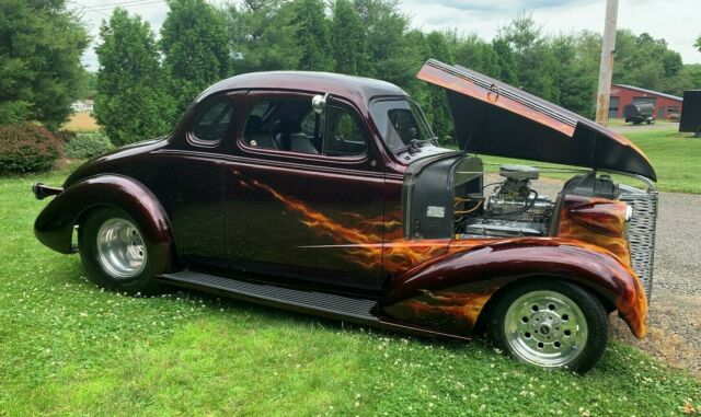 Chevrolet 2 door coupe 1938 image number 3