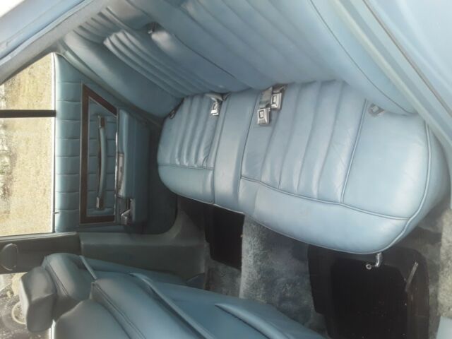 Lincoln Versailles 1977 image number 5