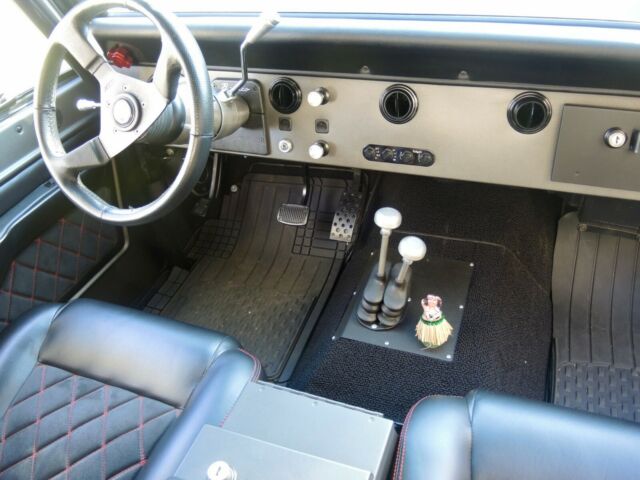 Ford Bronco 1974 image number 9