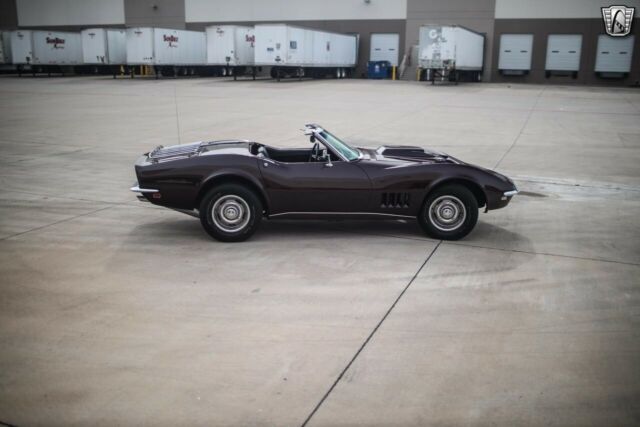 Chevrolet Corvette 1968 image number 32