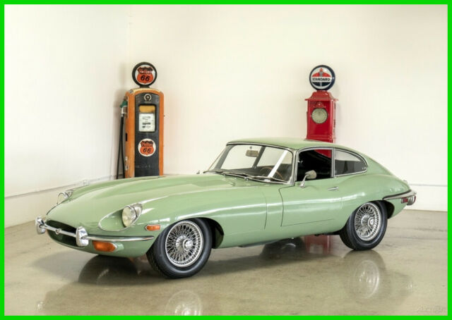 Jaguar E-Type 1969 image number 0