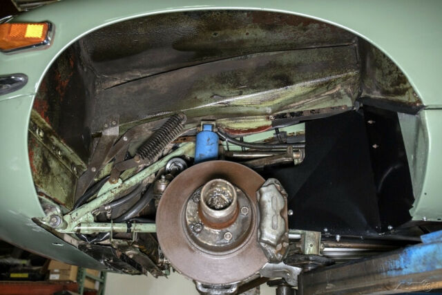 Jaguar E-Type 1969 image number 22