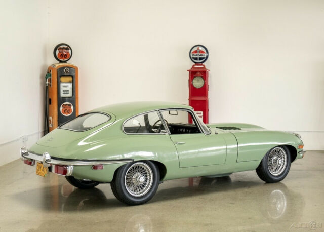 Jaguar E-Type 1969 image number 28