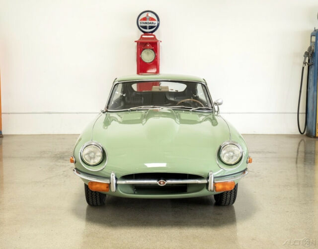 Jaguar E-Type 1969 image number 31