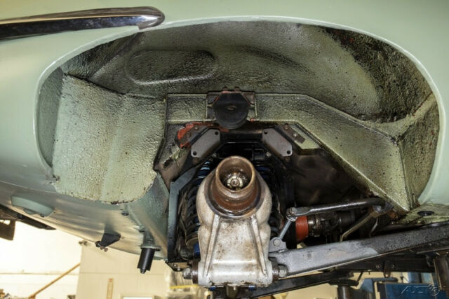 Jaguar E-Type 1969 image number 44