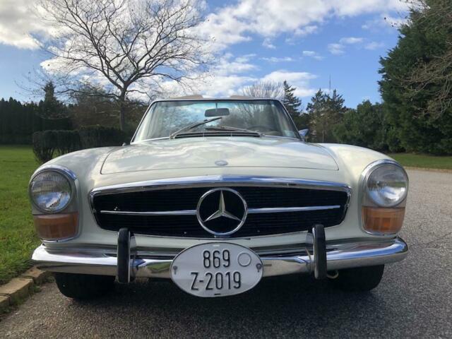 Mercedes-Benz SL-Class 1970 image number 36