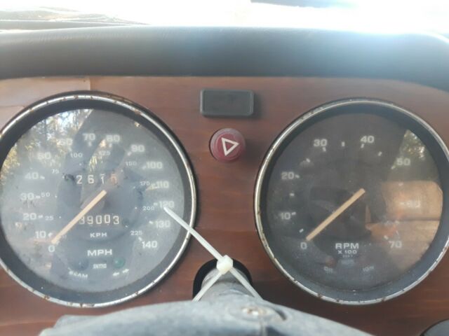 Triumph TR-6 1976 image number 10