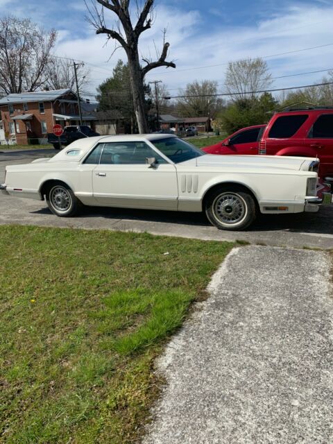 Lincoln Continental 1978 image number 4