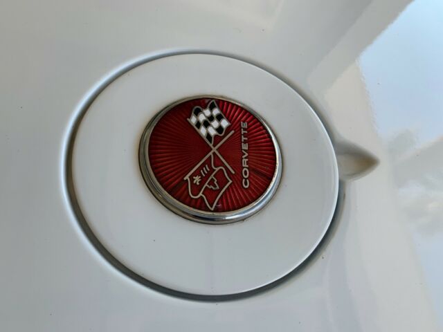 Chevrolet Corvette 1976 image number 30