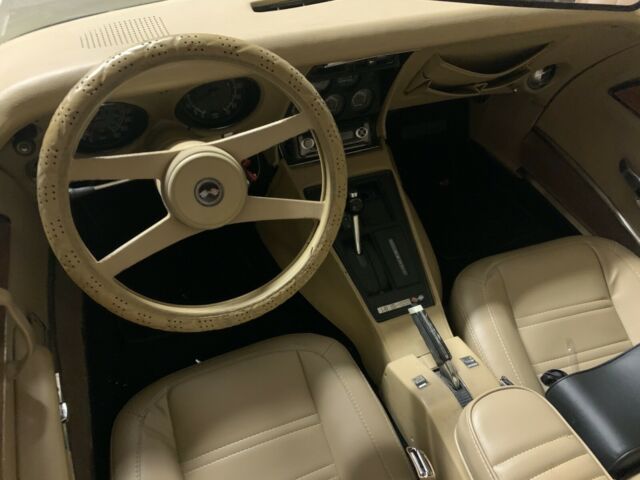 Chevrolet Corvette 1976 image number 35