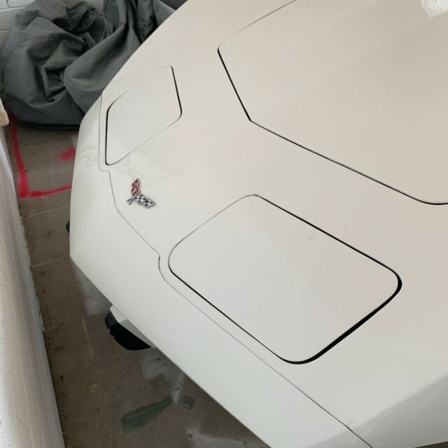 Chevrolet Corvette 1976 image number 4