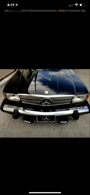 Mercedes-Benz SL-Class 1975 image number 4