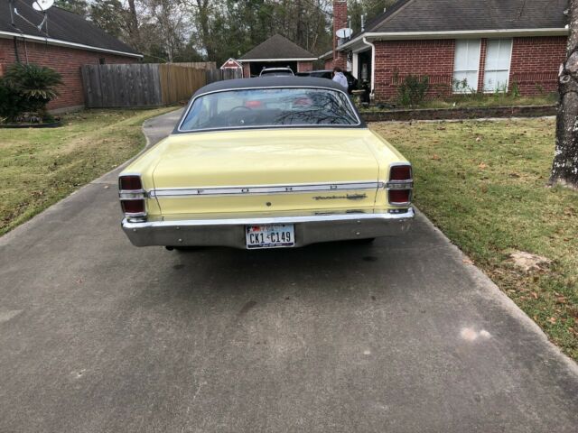 Ford Fairlane 1967 image number 17