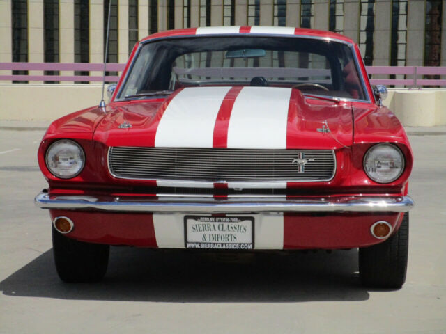 Ford Fastback 1966 image number 17