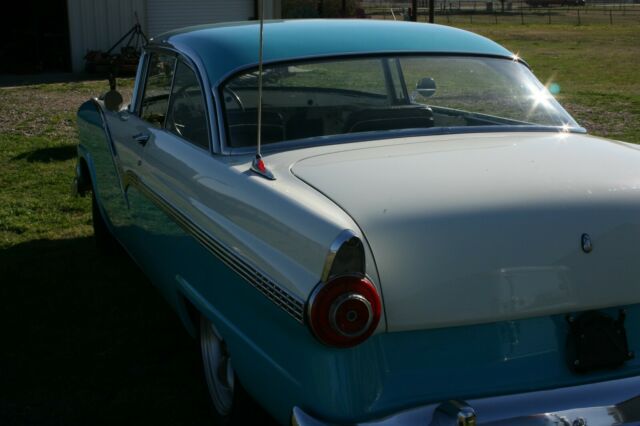 Ford Fairlane 1956 image number 14