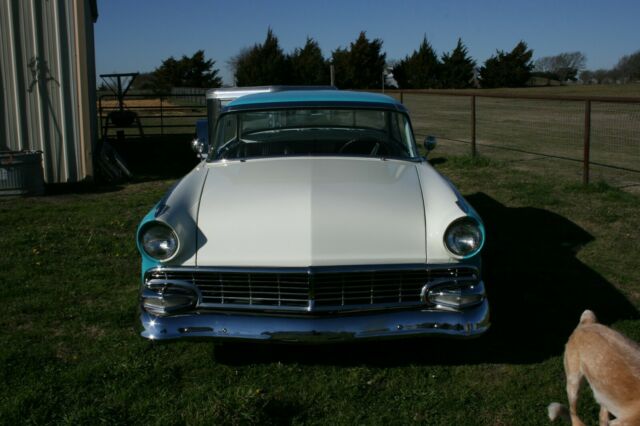 Ford Fairlane 1956 image number 9