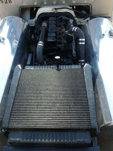 Ford C700 1961 image number 16