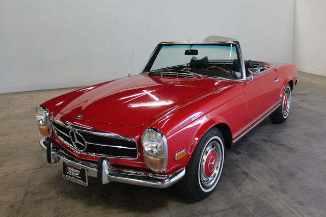 Mercedes-Benz SL-Class 1970 image number 18