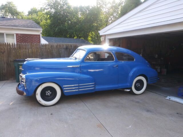 Chevrolet Fleetline 1948 image number 17