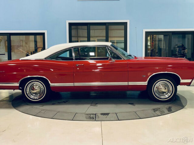 Ford Galaxie 1967 image number 5