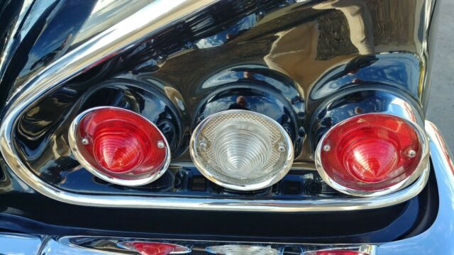 Chevrolet Impala 1958 image number 21