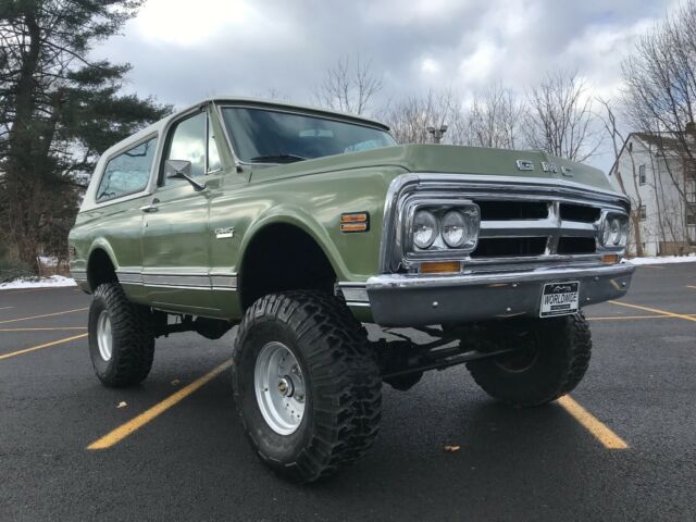 GMC Jimmy 1971 image number 25