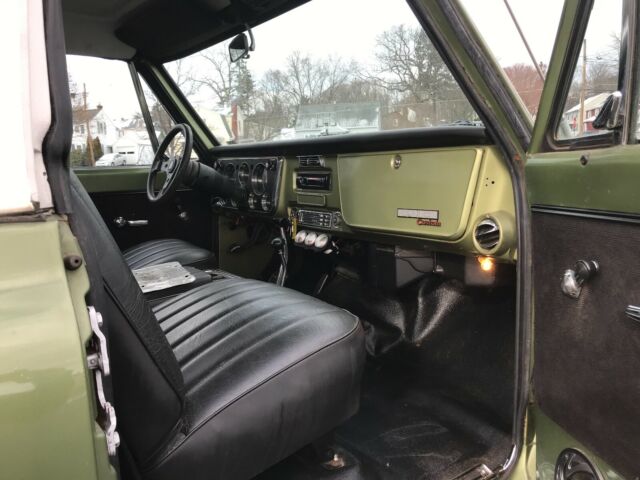 GMC Jimmy 1971 image number 33