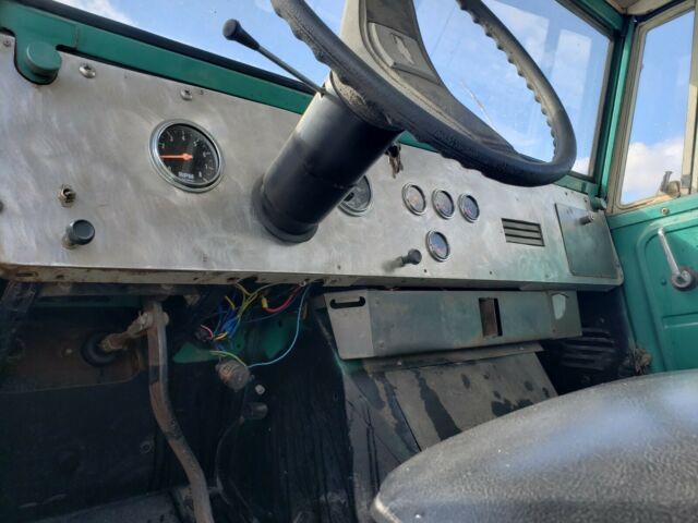 International Harvester Scout 1964 image number 10