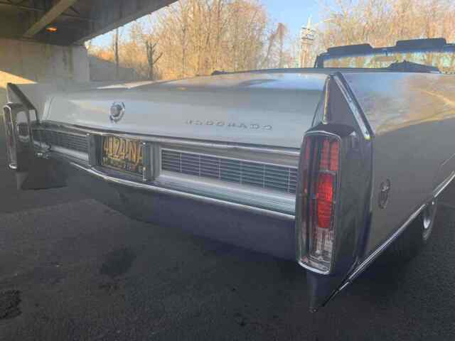 Cadillac Eldorado Convertible 1965 image number 22