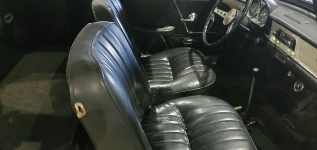 Renault Caravelle 1966 image number 9