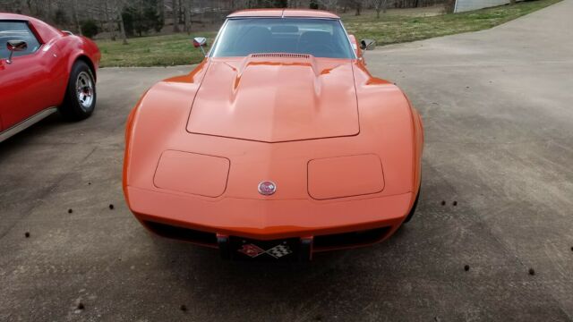 Chevrolet Corvette 1975 image number 17