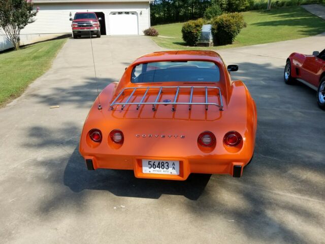 Chevrolet Corvette 1975 image number 18