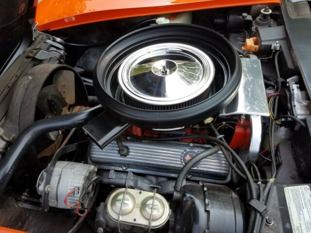 Chevrolet Corvette 1975 image number 19