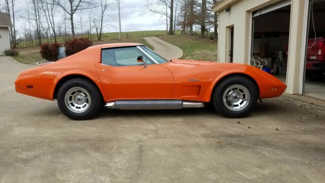 Chevrolet Corvette 1975 image number 3