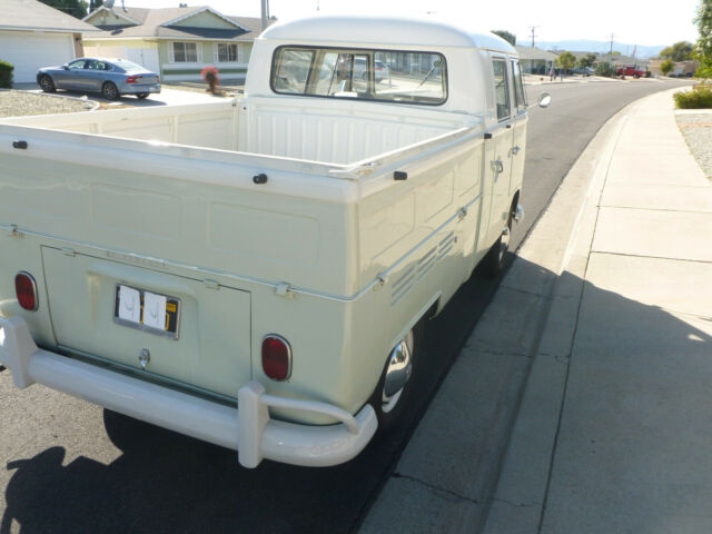 Volkswagen Bus/Vanagon 1966 image number 14