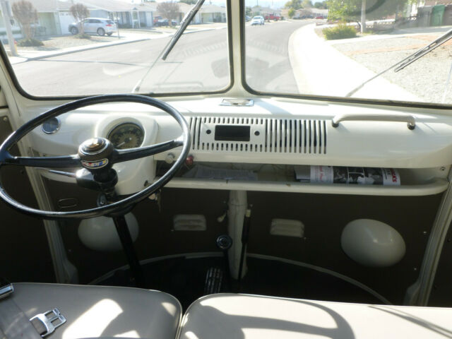 Volkswagen Bus/Vanagon 1966 image number 19