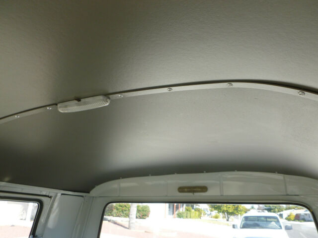 Volkswagen Bus/Vanagon 1966 image number 24