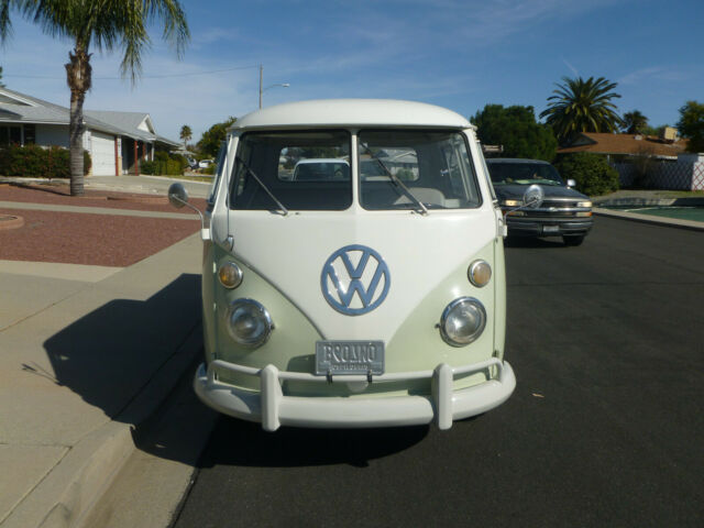 Volkswagen Bus/Vanagon 1966 image number 3