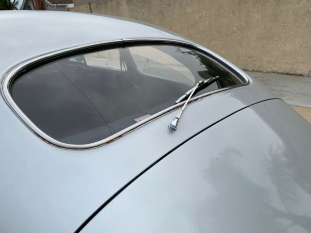 Chevrolet Fleetline 1946 image number 27