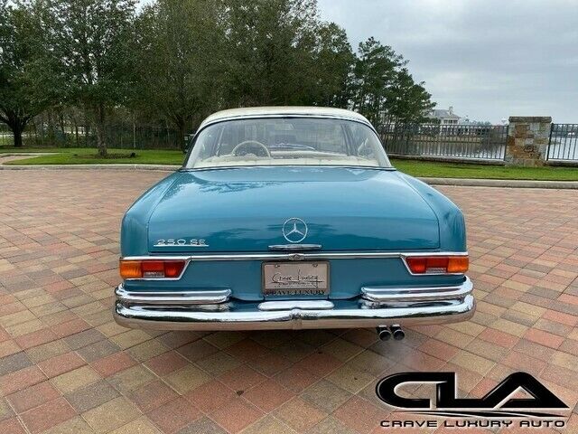 Mercedes-Benz 250SE/C Coupe 1966 image number 26