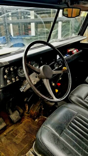 Land Rover Defender 1979 image number 15