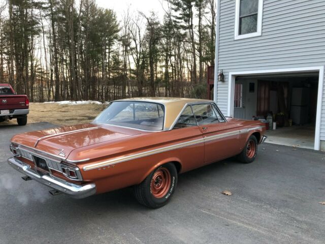 Plymouth Fury 1964 image number 3