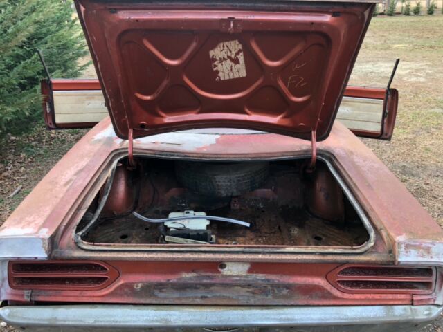 Plymouth Road Runner 1970 image number 34