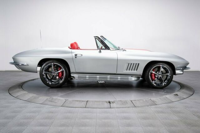 Chevrolet Corvette 1967 image number 37