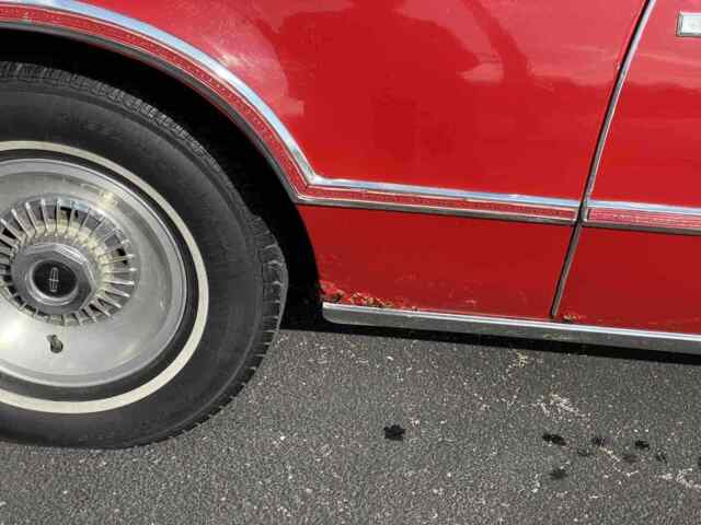 Lincoln Continental Mk IV 1976 image number 36