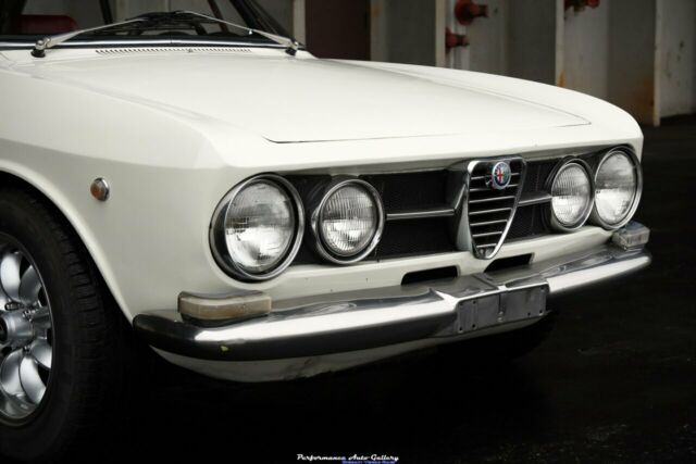 Alfa Romeo GTV 1969 image number 46