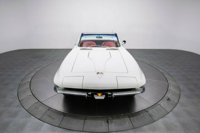 Chevrolet Corvette 1965 image number 19