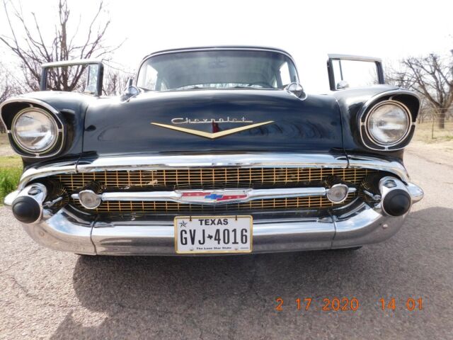Chevrolet Bel Air/150/210 1957 image number 25