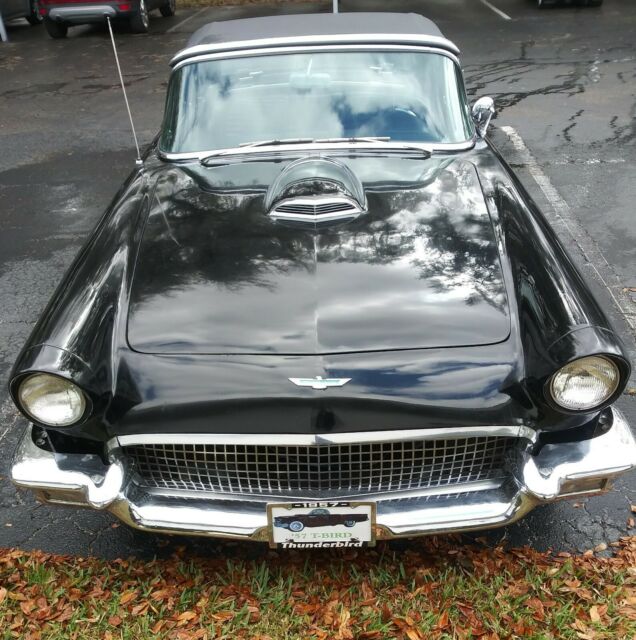 Ford Thunderbird 1957 image number 1